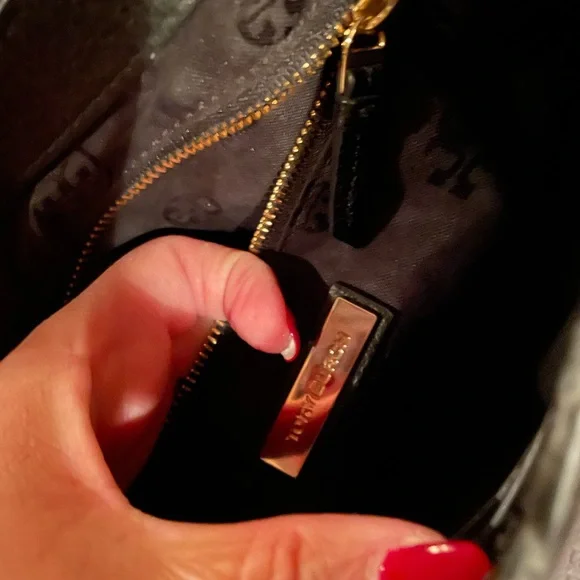 Tory Burch black purse. I used as a crossover. - Picture 5 of 9